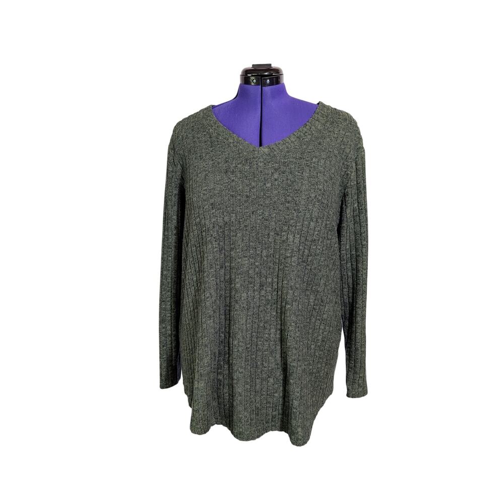 Heather Gray Green V-Neck Lite Weight Sweater. Size 2XL. Pre-Owned.